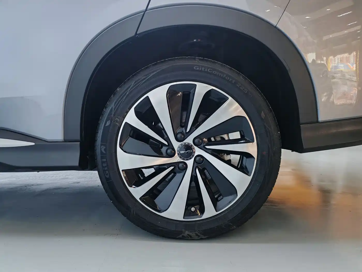 BYD Song PLUS PHEV 2024 Glory Edition EV 520km Luxury фото 10
