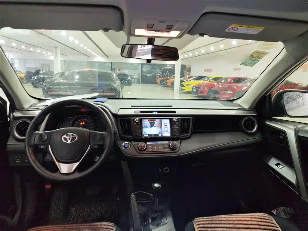 Toyota RAV4 Rongfang 2018 2.0L CVT 2WD Trend X Edition фото 10