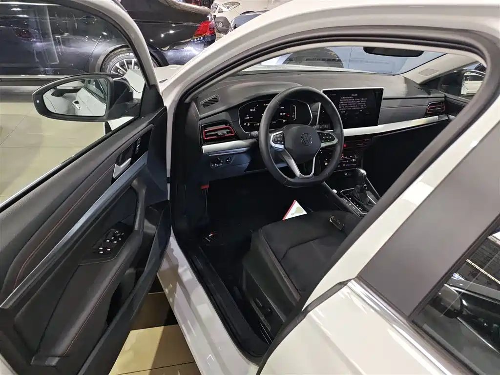 Volkswagen Lavida 2024 Model 300TSI DSG Starlight Leading Edition фото 16