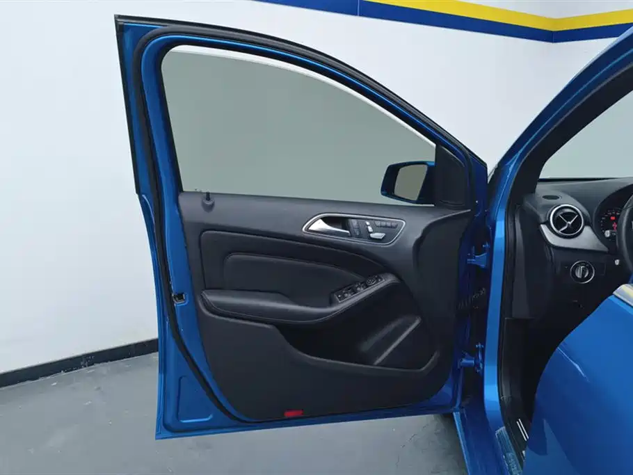 Mercedes-Benz B-Class 2015 B 200 Style фото 7