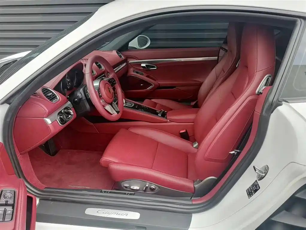 Porsche 718 2022 Cayman 2.0T фото 5