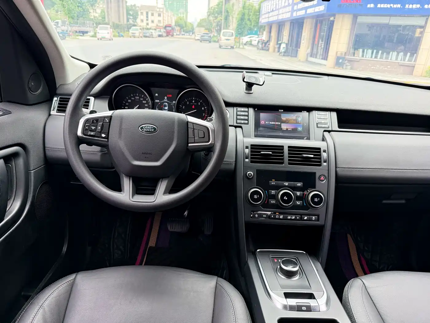 Land Rover Discovery Sport 2018 240PS PURE Edition фото 6