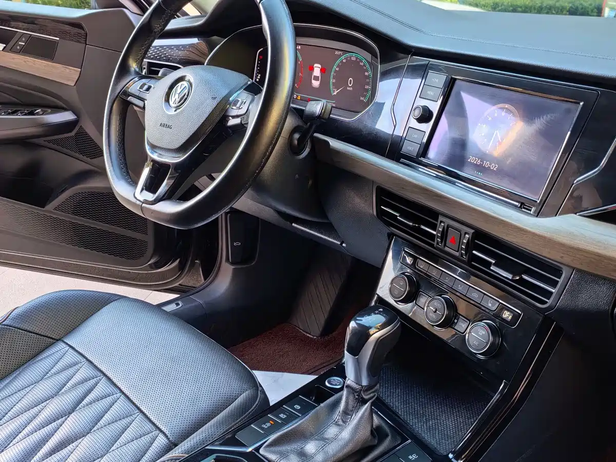Photo 9 - Volkswagen Passat