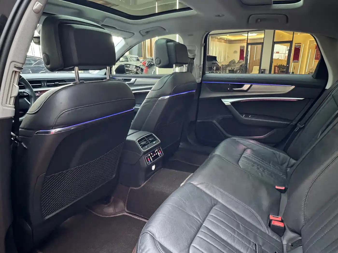 Audi A6L 2021 45 TFSI quattro Exclusive Elegance фото 37