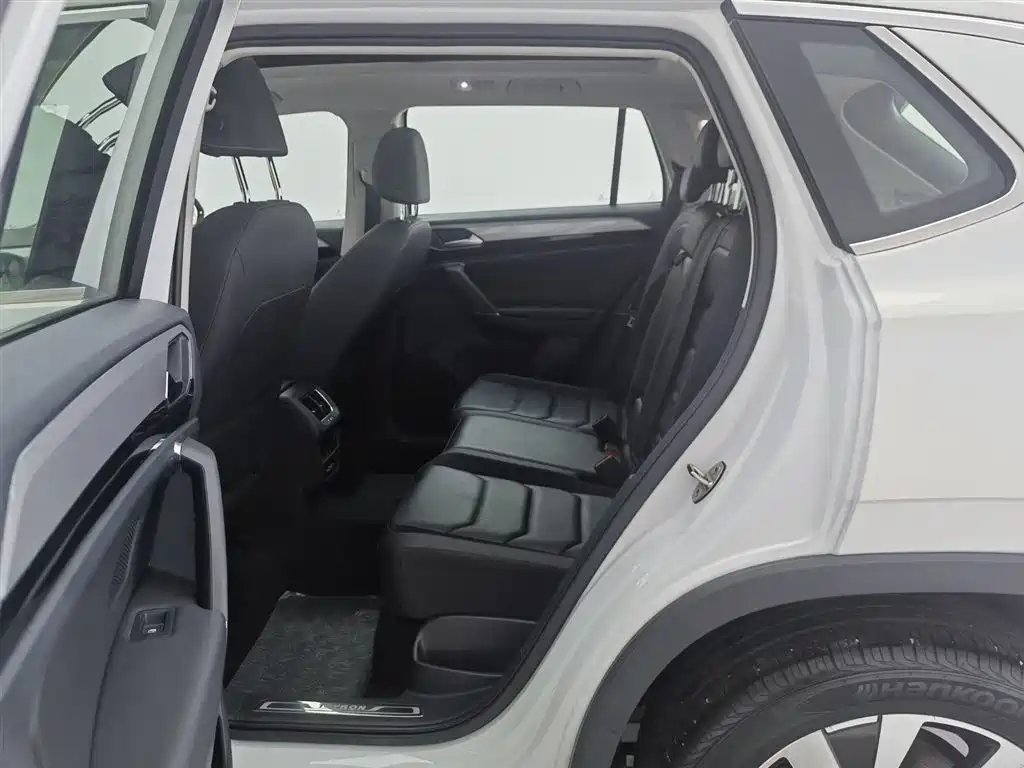 Volkswagen Tayron 2020 330TSI 2WD Luxury Smart Edition фото 15