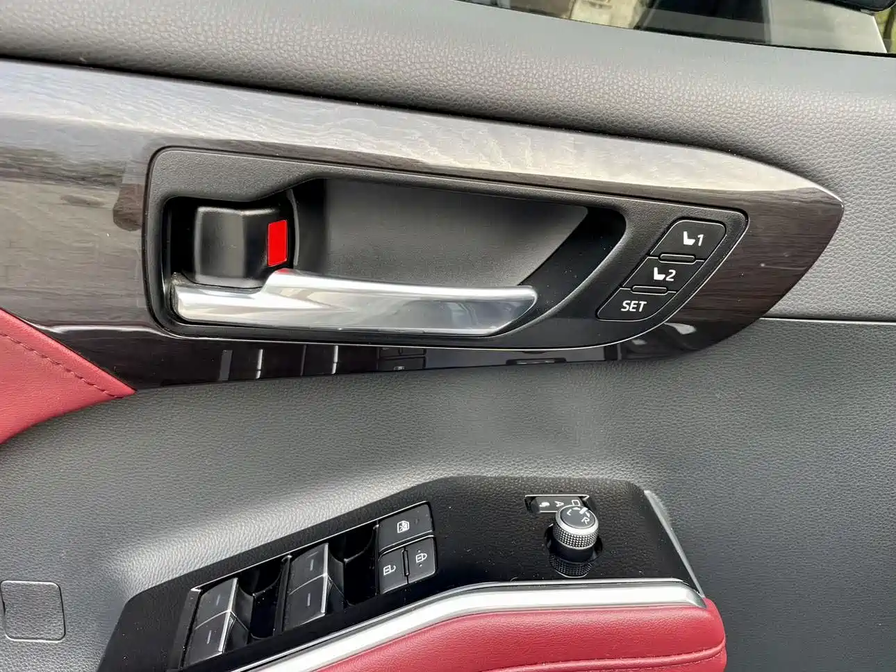 Toyota Crown Kluger 2022 2.5L HEV 4WD Flagship Edition фото 6