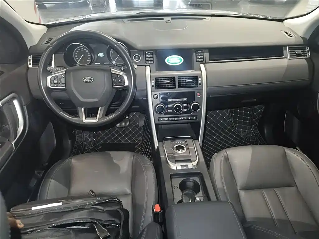Land Rover Discovery Sport 2017 2.0T SE фото 3