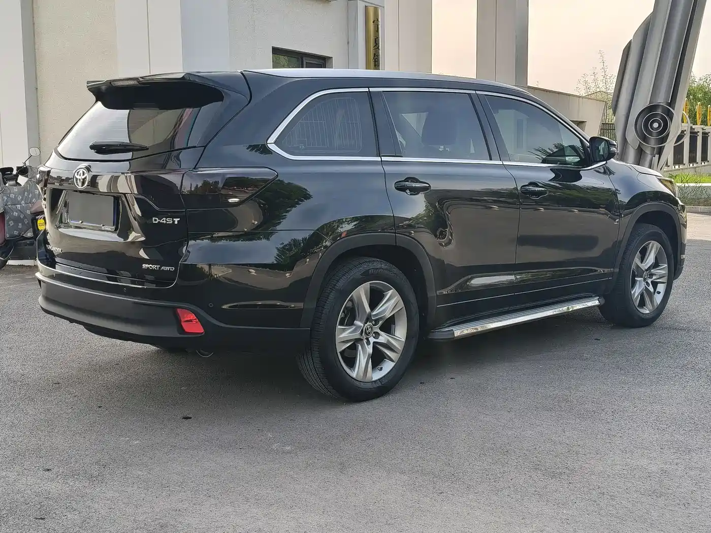TOYOTA HIGHLANDER