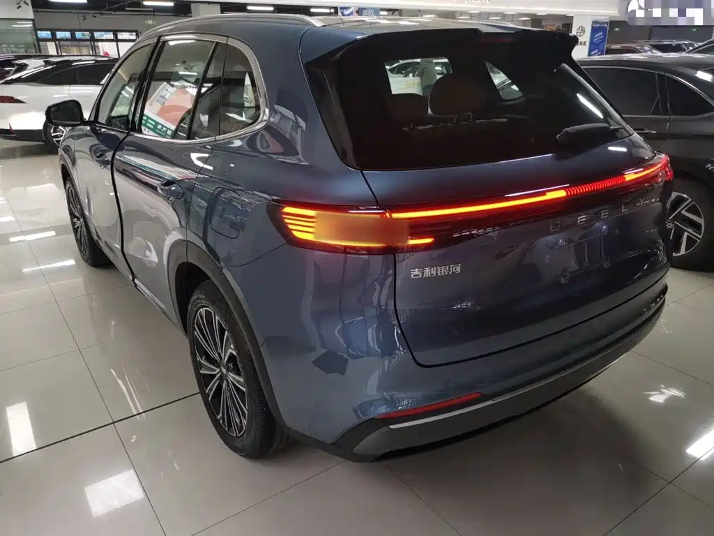 Geely Galaxy Galaxy Starship 7 EM-i 2025 120km Navigation Edition фото 5