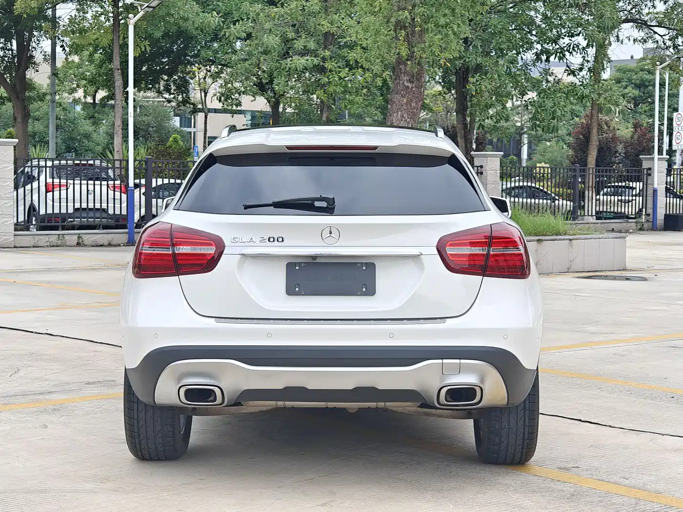 Mercedes-Benz GLA 2017 GLA 200 Dynamic фото 16