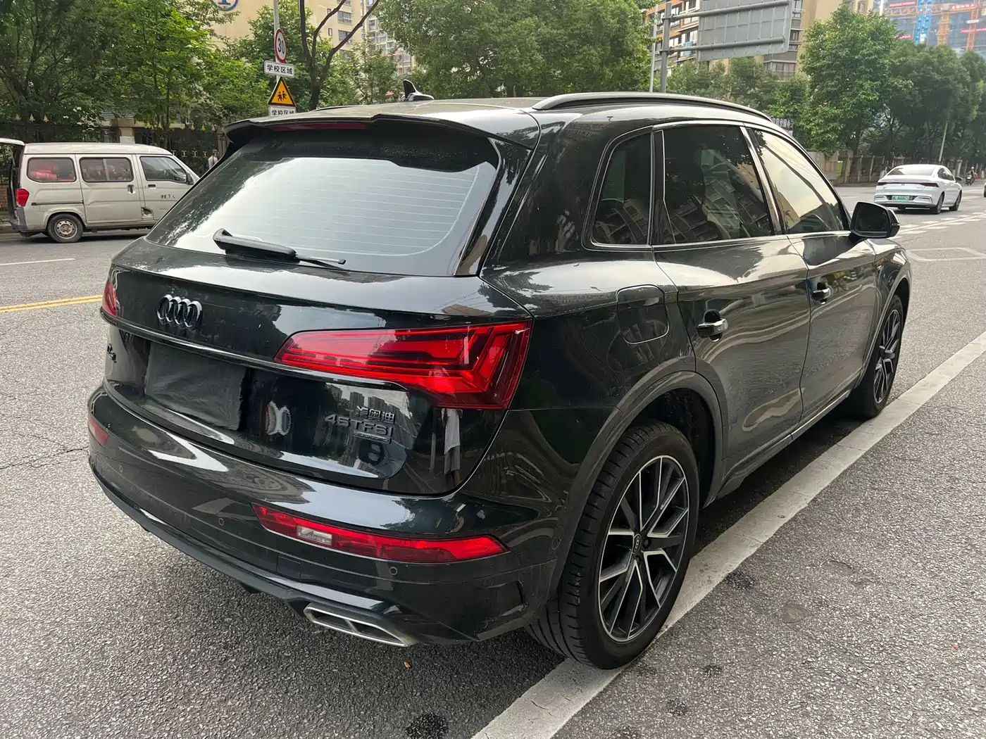 Audi Q5L 2023 45T Luxury Dynamic фото 7