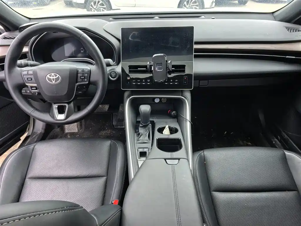 TOYOTA ASIAN DRAGON