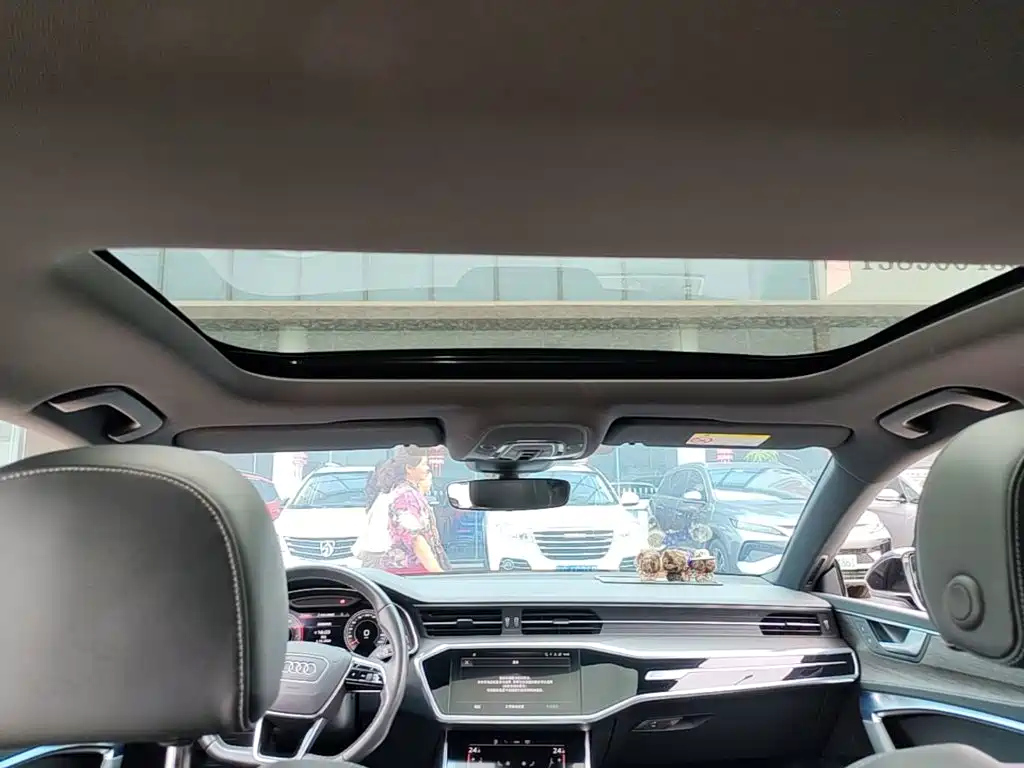 Audi A7L 2022 2022 55 TFSI quattro S-line Zhiyuan Crystal Package