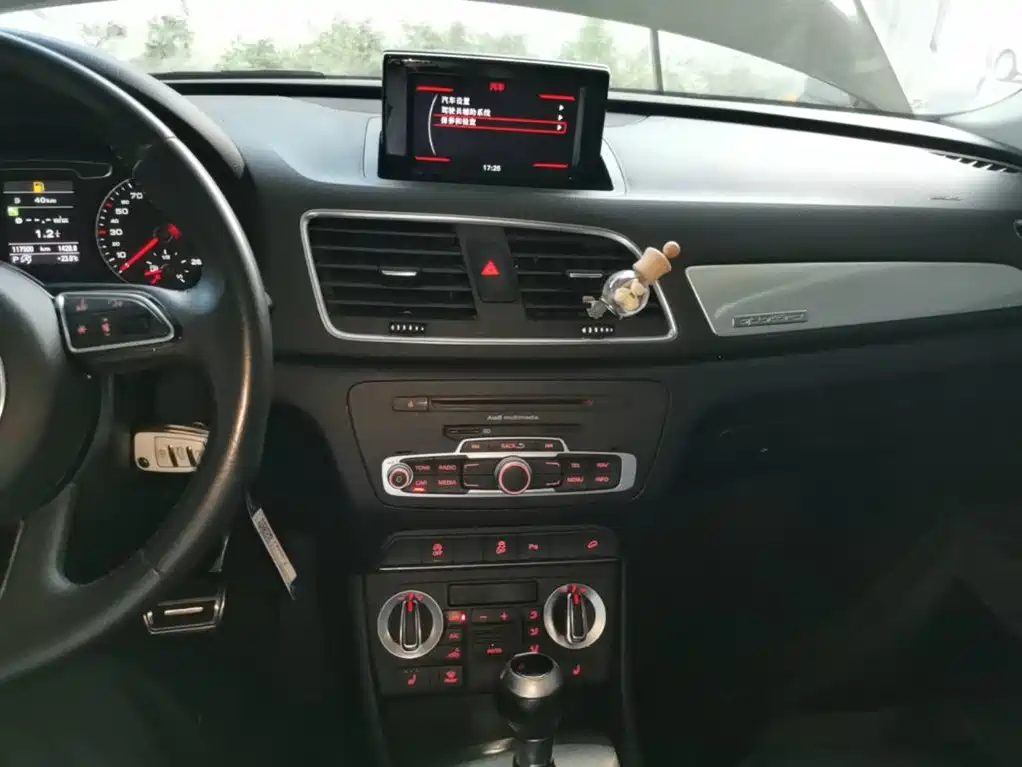 Фото 13 - Audi Q3