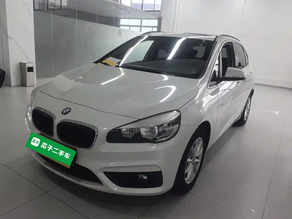 BMW 2 Series Touring 2016 218i Fashion Model фото 2