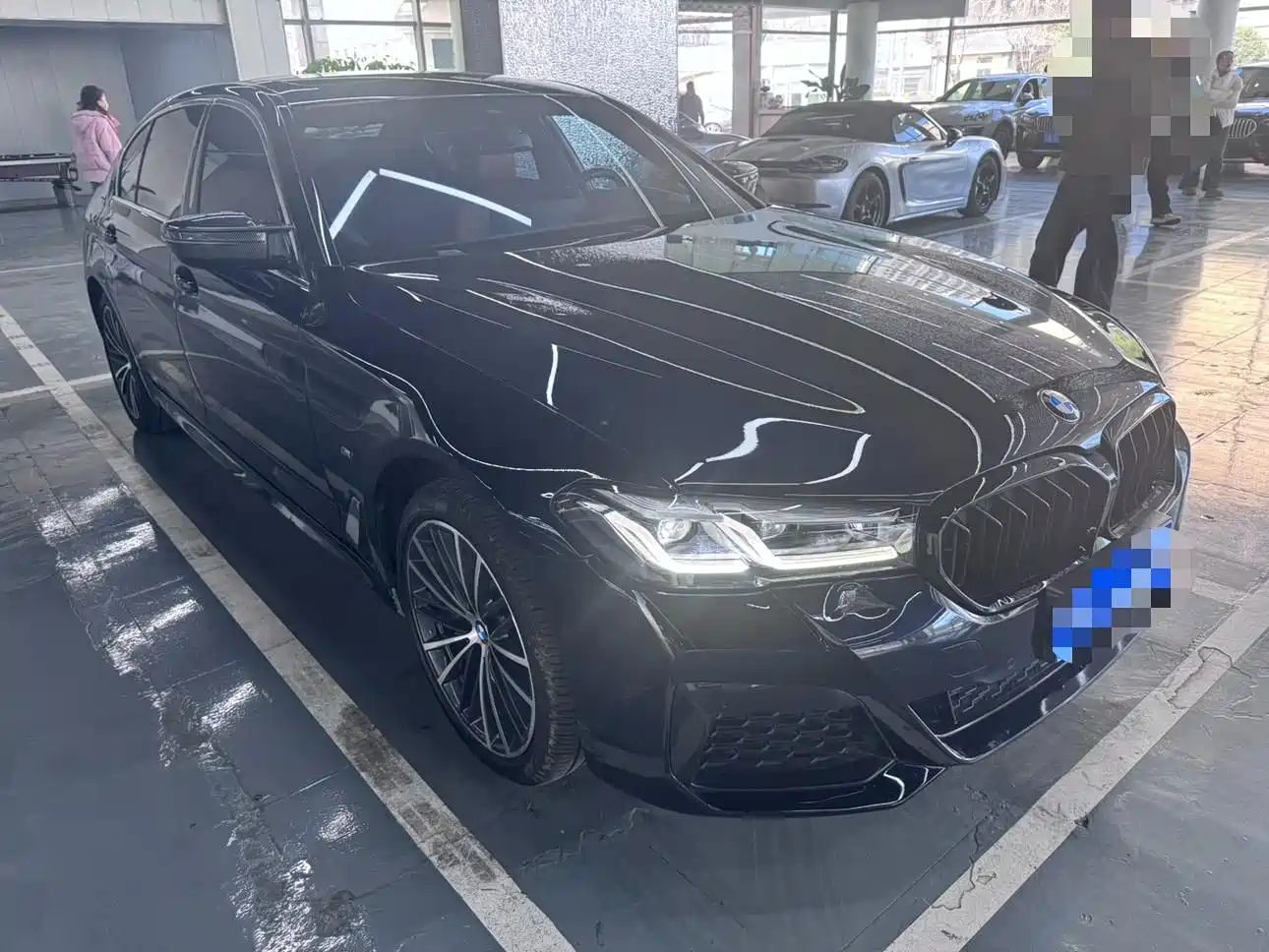 BMW 5 Series 2022 530Li Leading M Sport Package фото 3