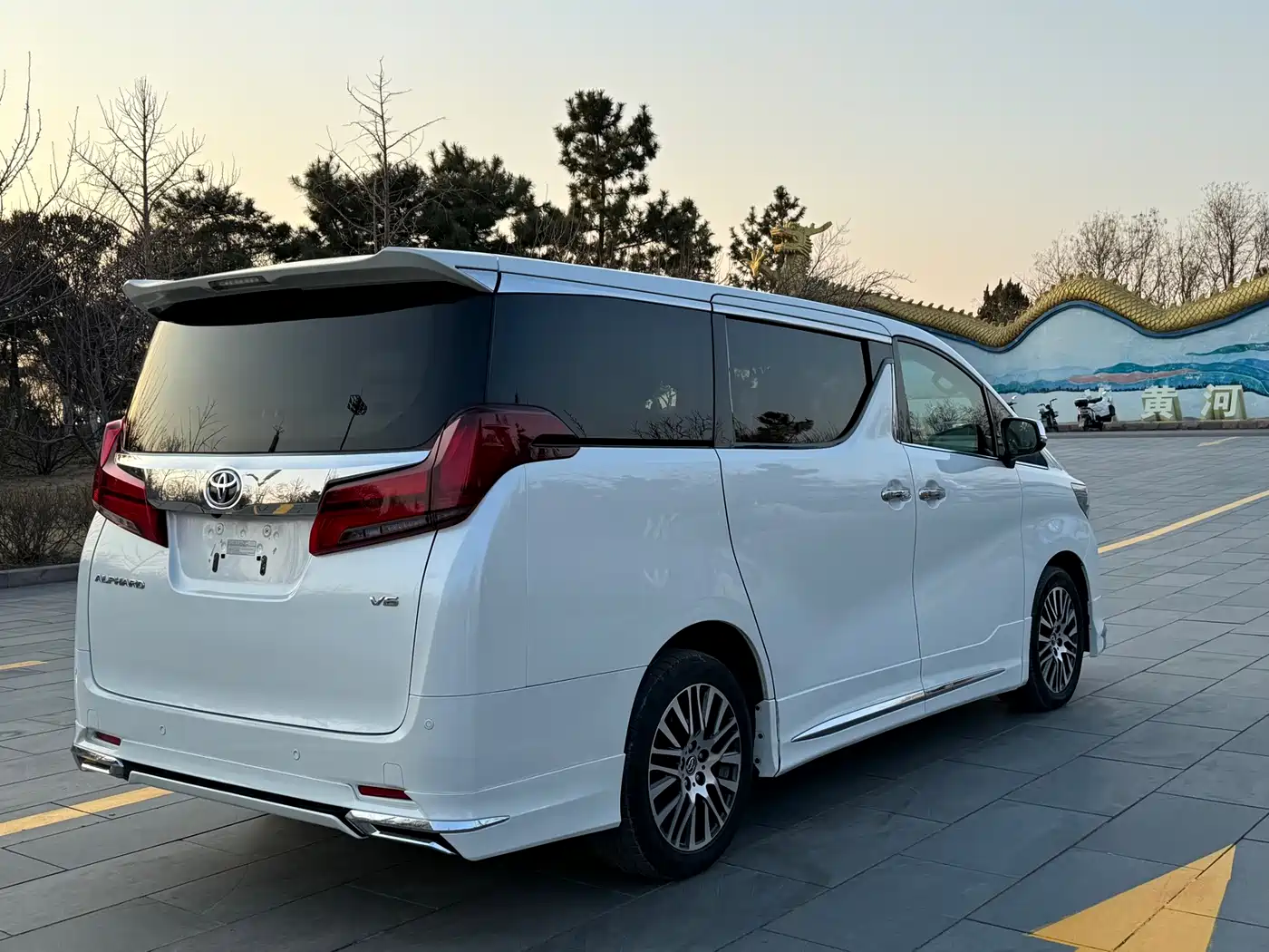Toyota Alphard 2015 3.5L Luxury Edition фото 6