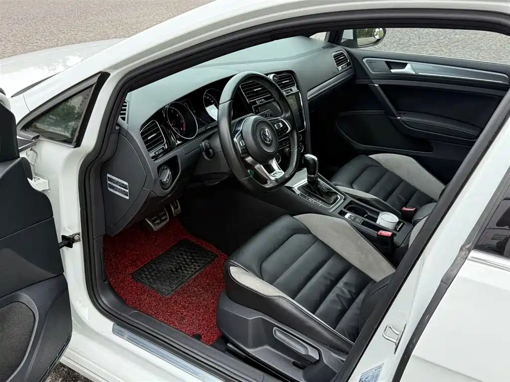 Volkswagen Golf 2015 1.4TSI Automatic R-Line фото 4