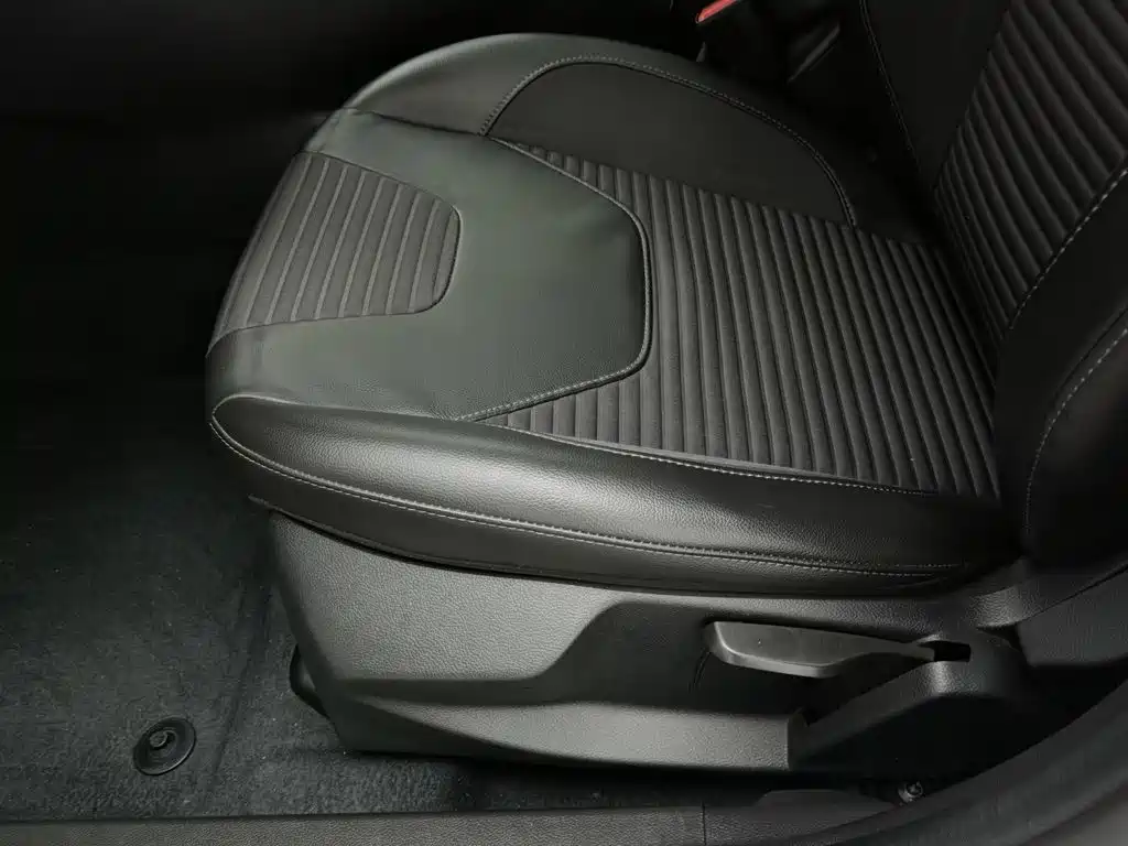 Фото 20 - Ford Focus