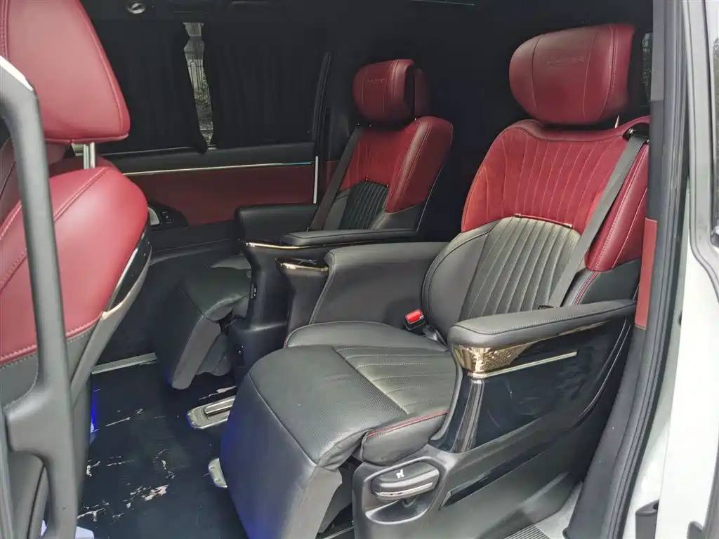 GAC Trumpchi Trumpchi M8 2023 Model Master Series 400T Ultimate Edition фото 24