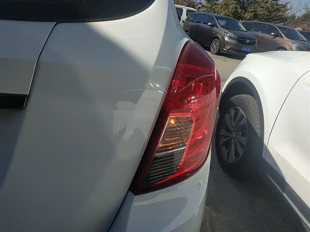 Buick Encore 2015 1.4T Automatic 2WD Urban Leading фото 8