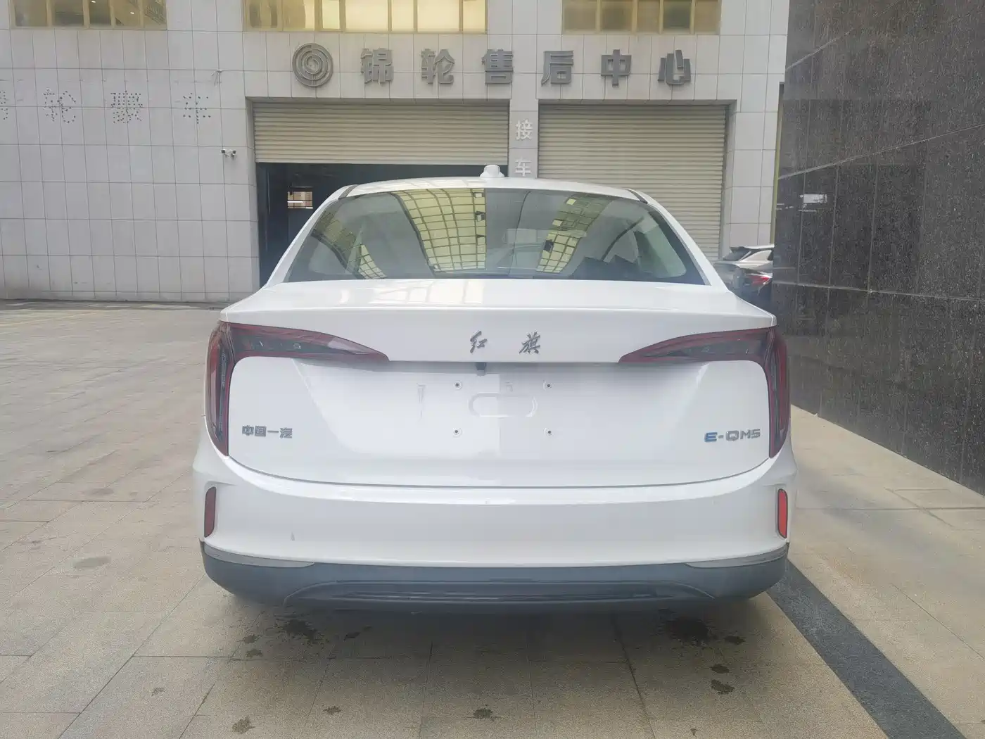 Hongqi E-QM5 2021 Ride-hailing Charging Basic Edition 4-seater фото 6