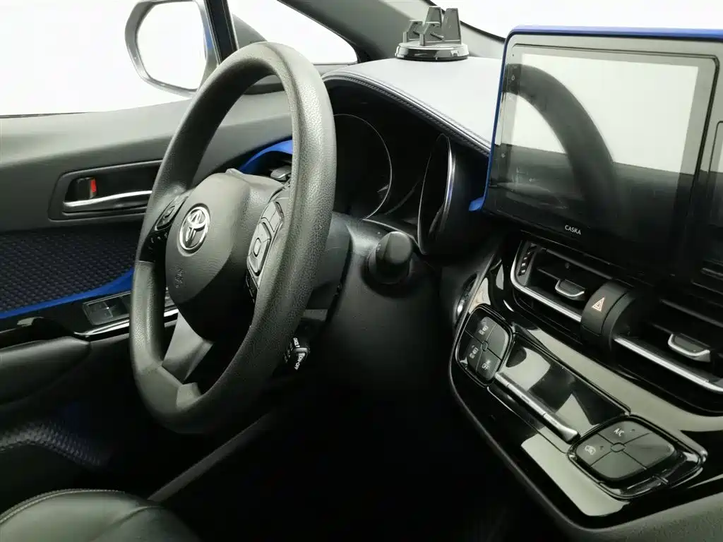 Toyota IZOA 2020 2.0L Yi Xiang Edition фото 22