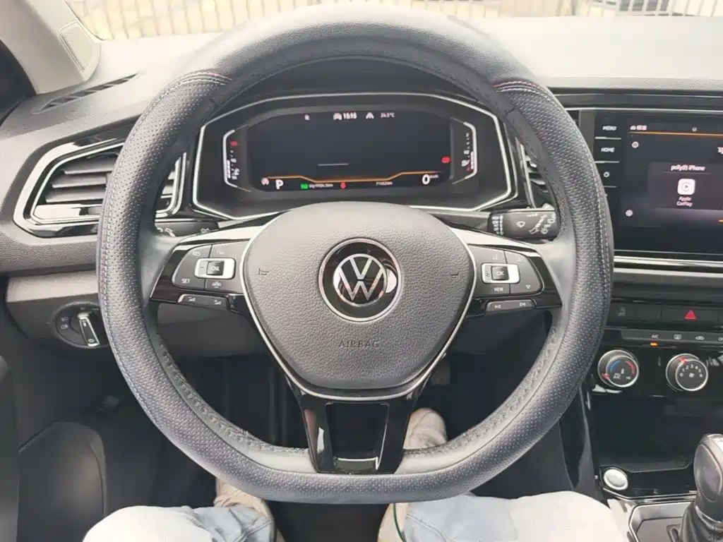 Volkswagen T-Roc, миниатюра 15