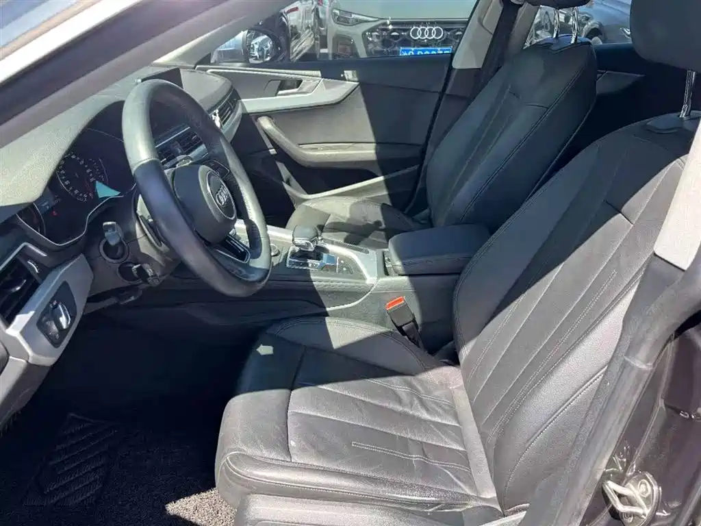 Audi A5 (Import) 2019 Sportback 40 TFSI Fashion фото 15