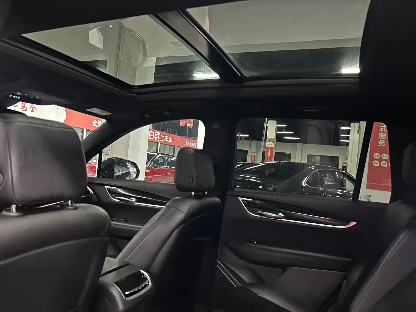 Фото 9 - Cadillac XT6