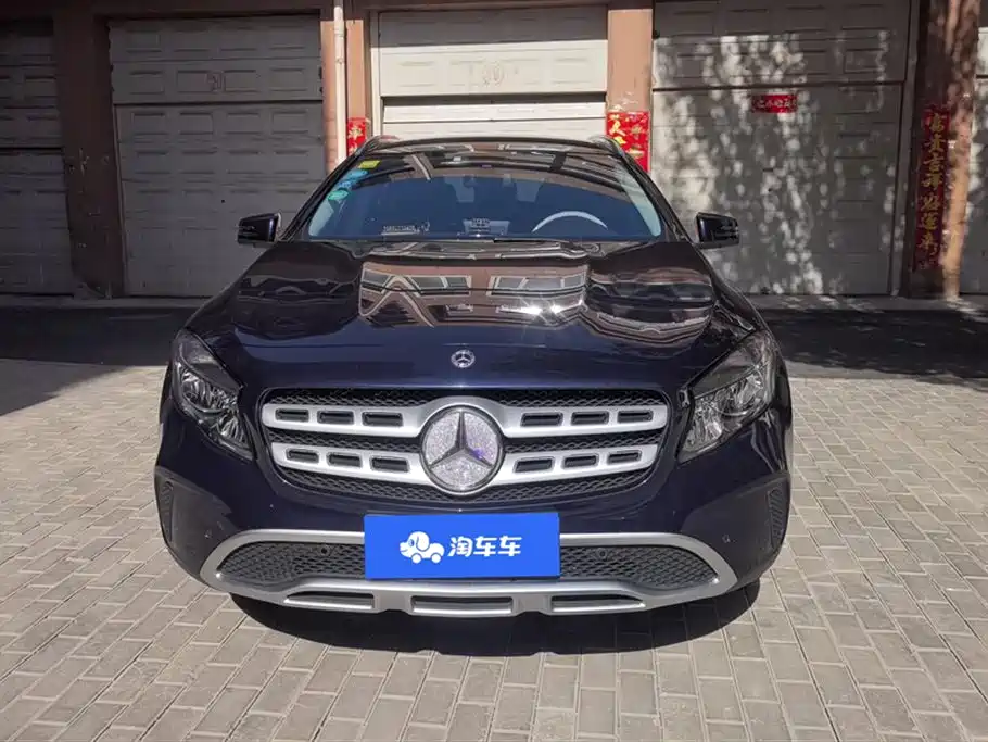 Mercedes-Benz GLA 2017 GLA 200 Dynamic фото 2