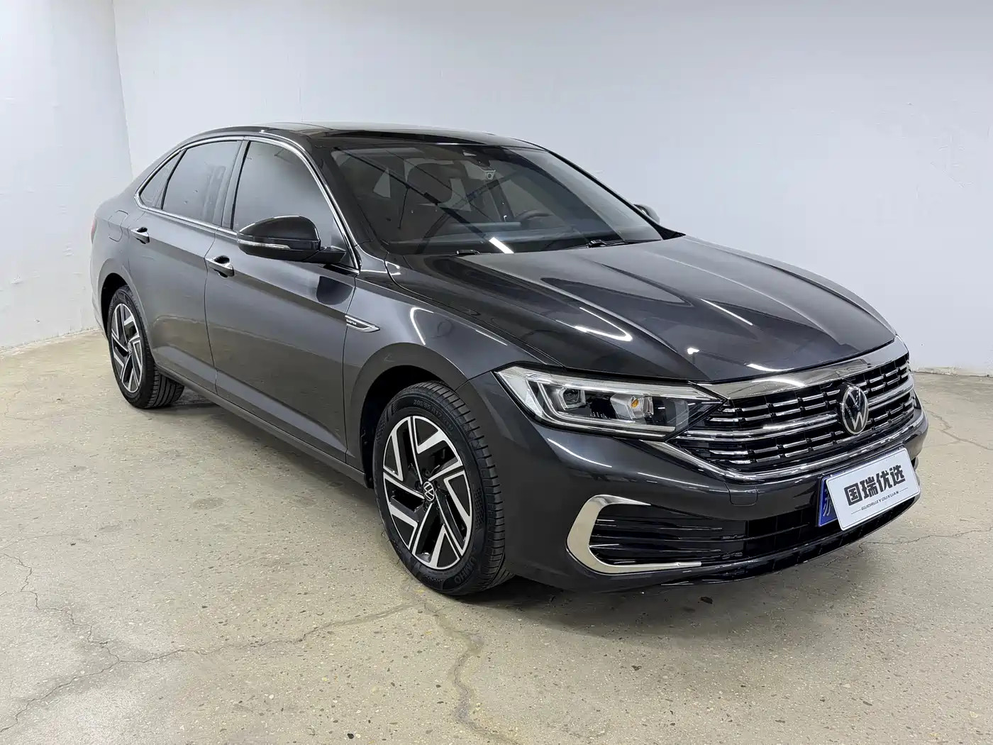 Volkswagen Sagitar 2023 280TSI DSG Surpass Plus Edition фото 3