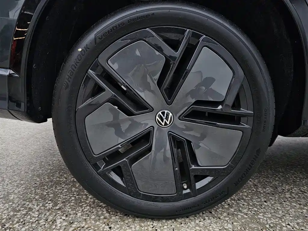 Volkswagen Tiguan L 2024 PRO 380TSI 4WD R-Line Premium Edition фото 16