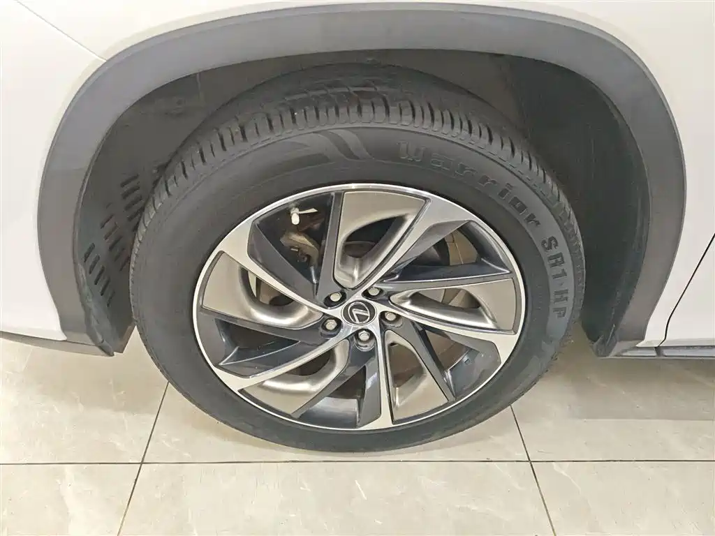 Lexus RX 2016 300 4WD Elegance Edition (China V) фото 23