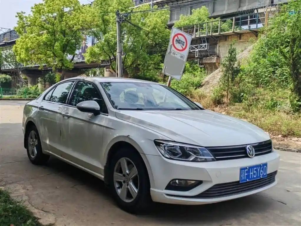 Volkswagen Lamando 2015 230TSI DSG Style фото 3