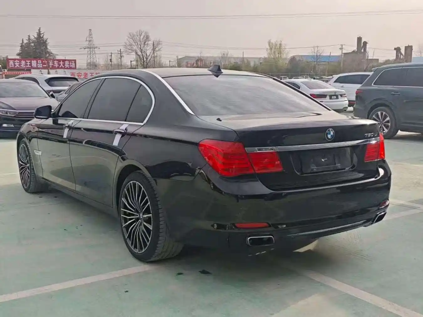 BMW 7 Series 2010 750Li фото 22