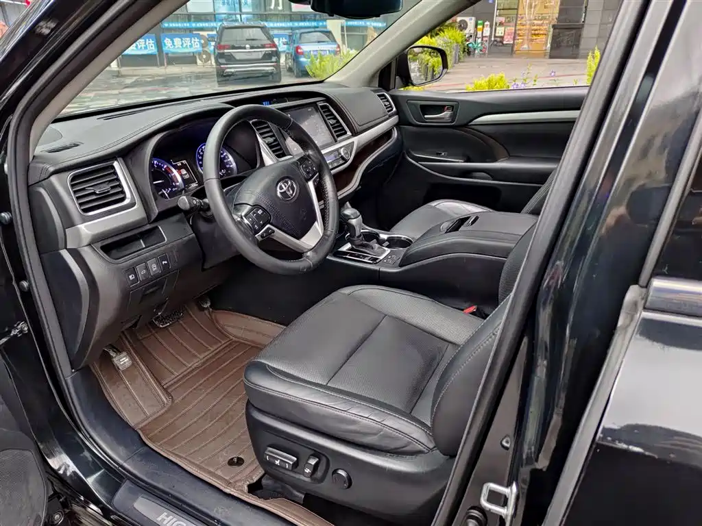 Toyota Highlander 2018 2.0T 4WD Luxury 7-seater China VI фото 7