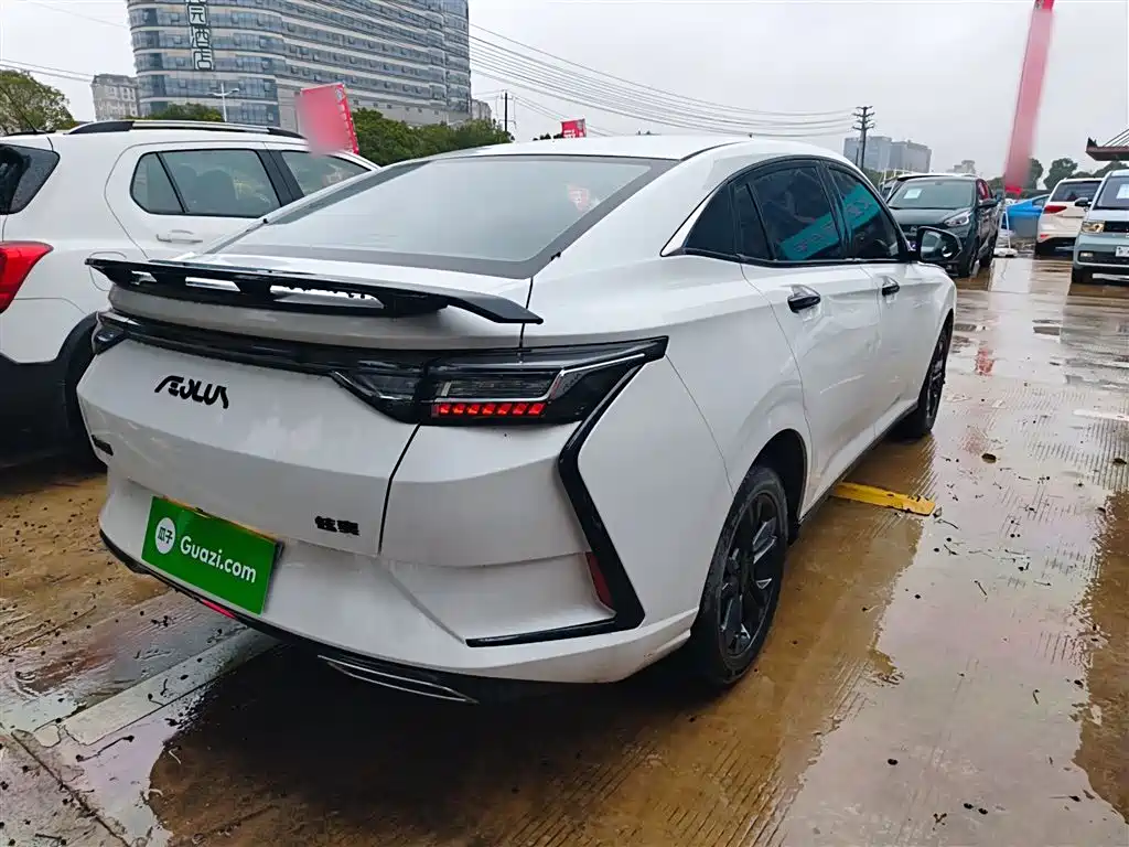 DONGFENG FENGSHEN YI HYUN