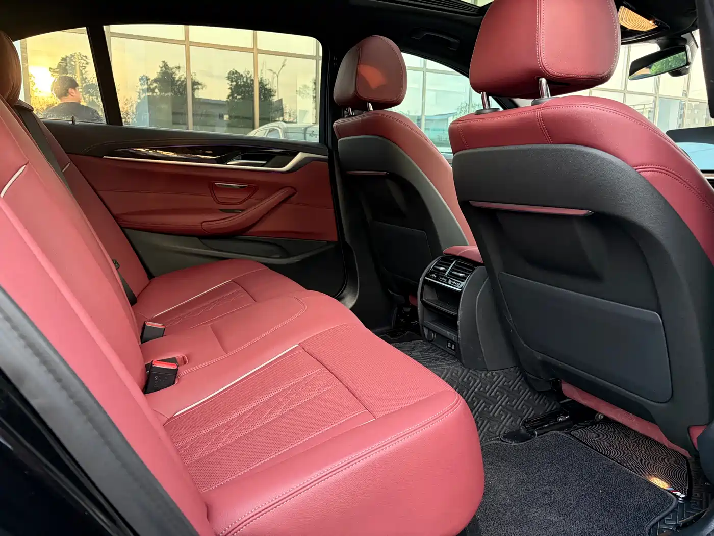 BMW 5 Series 2022 Model Second Facelift 525Li M Sport Package фото 10