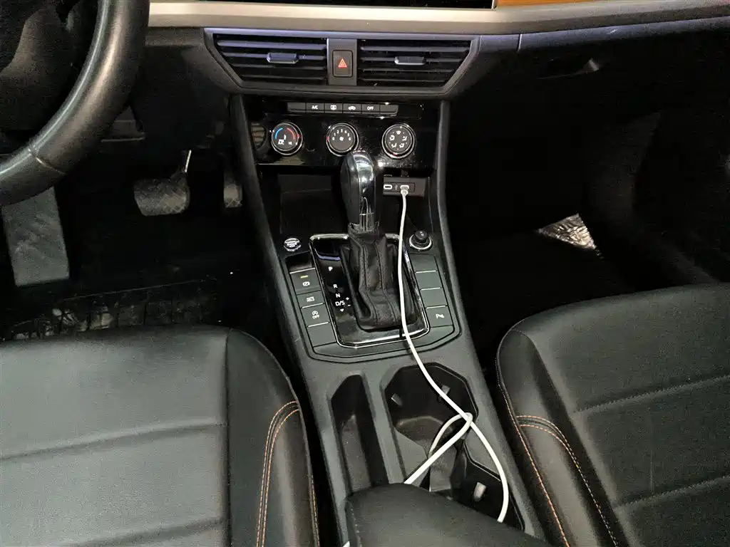 Volkswagen Bora 2023 200TSI DSG Yuexing Edition фото 10