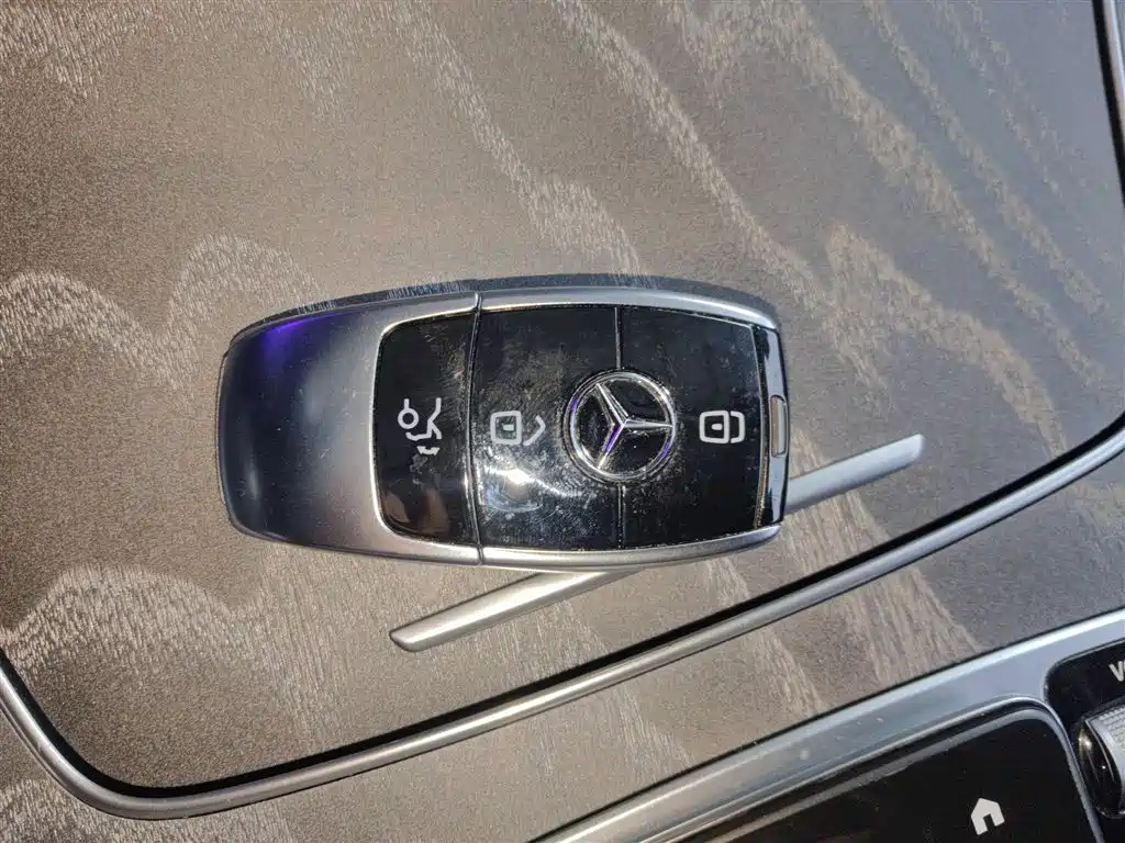 Mercedes-Benz E-Class 2022 Second Facelift E 300 L Fashion фото 9