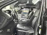 Фото 8 - Land Rover Range Rover Velar