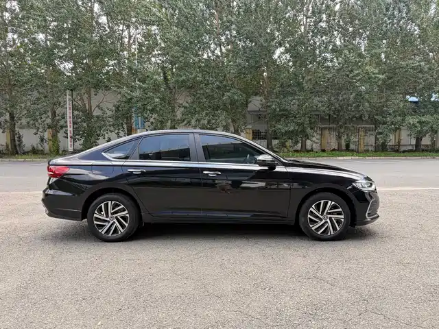 Volkswagen Lavida 2023 280TSI DSG Comfort Edition — фото 4