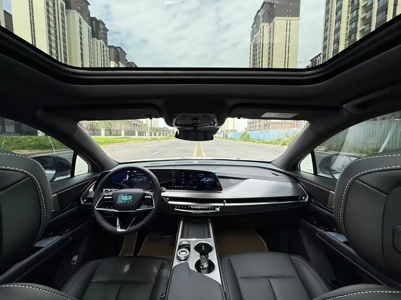 Cadillac XT5 2025 2.0T Luxury фото 10