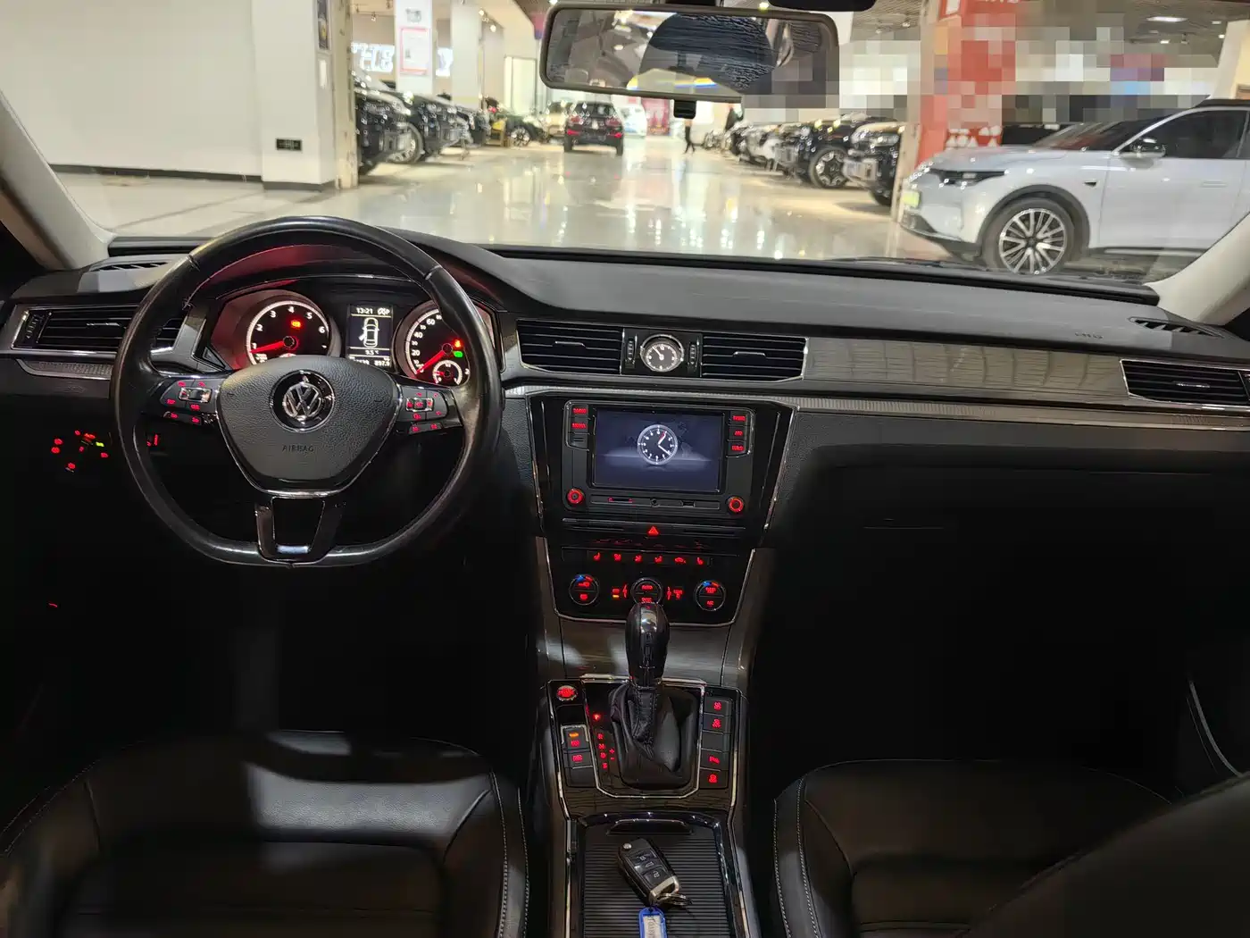 Volkswagen Passat 2017 330TSI DSG Prestige фото 11