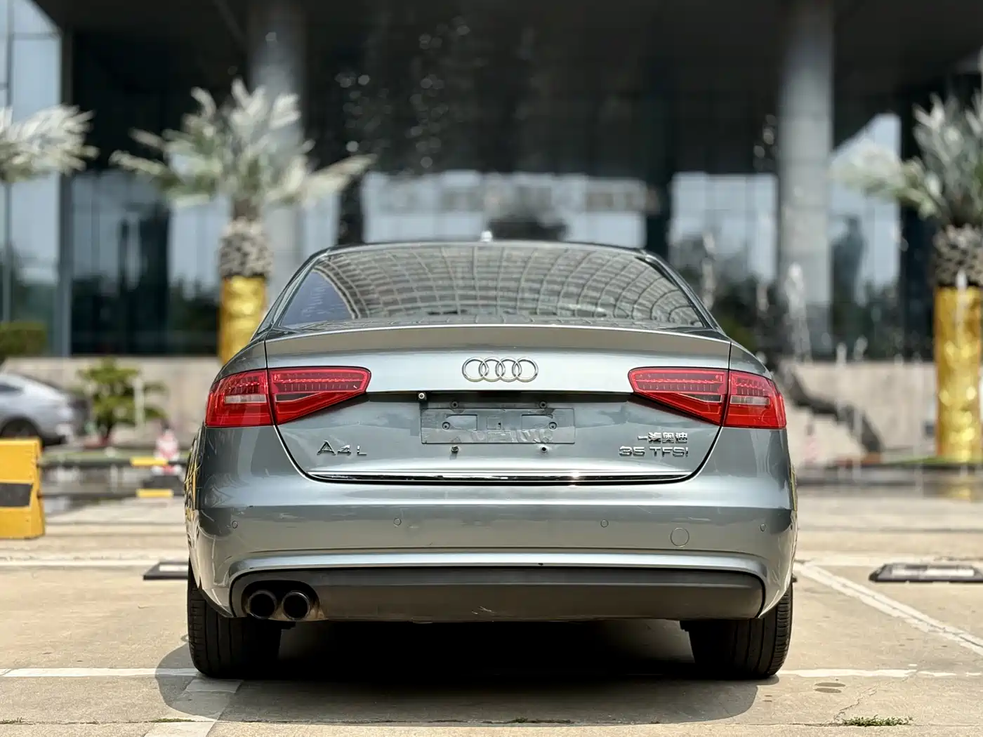 Audi A4L 2013 35 TFSI Automatic Standard фото 15