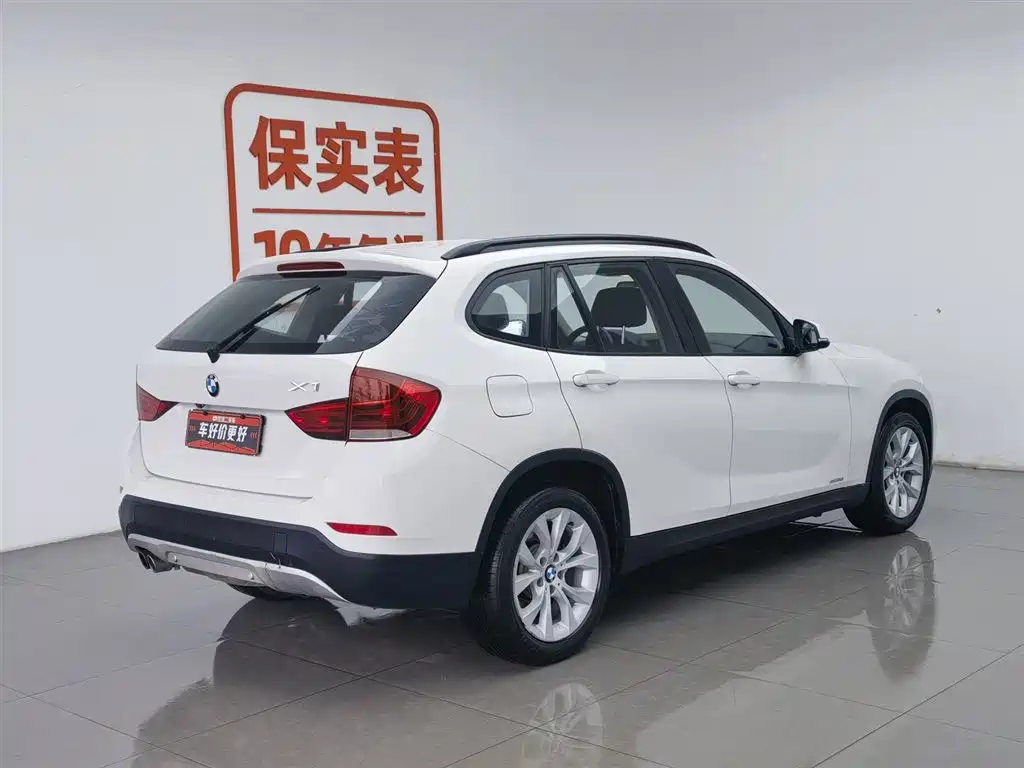 BMW X1 2014 sDrive18i Fashion Edition фото 2
