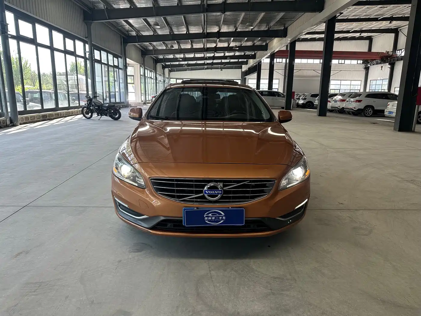 Фото 2 - Volvo S60