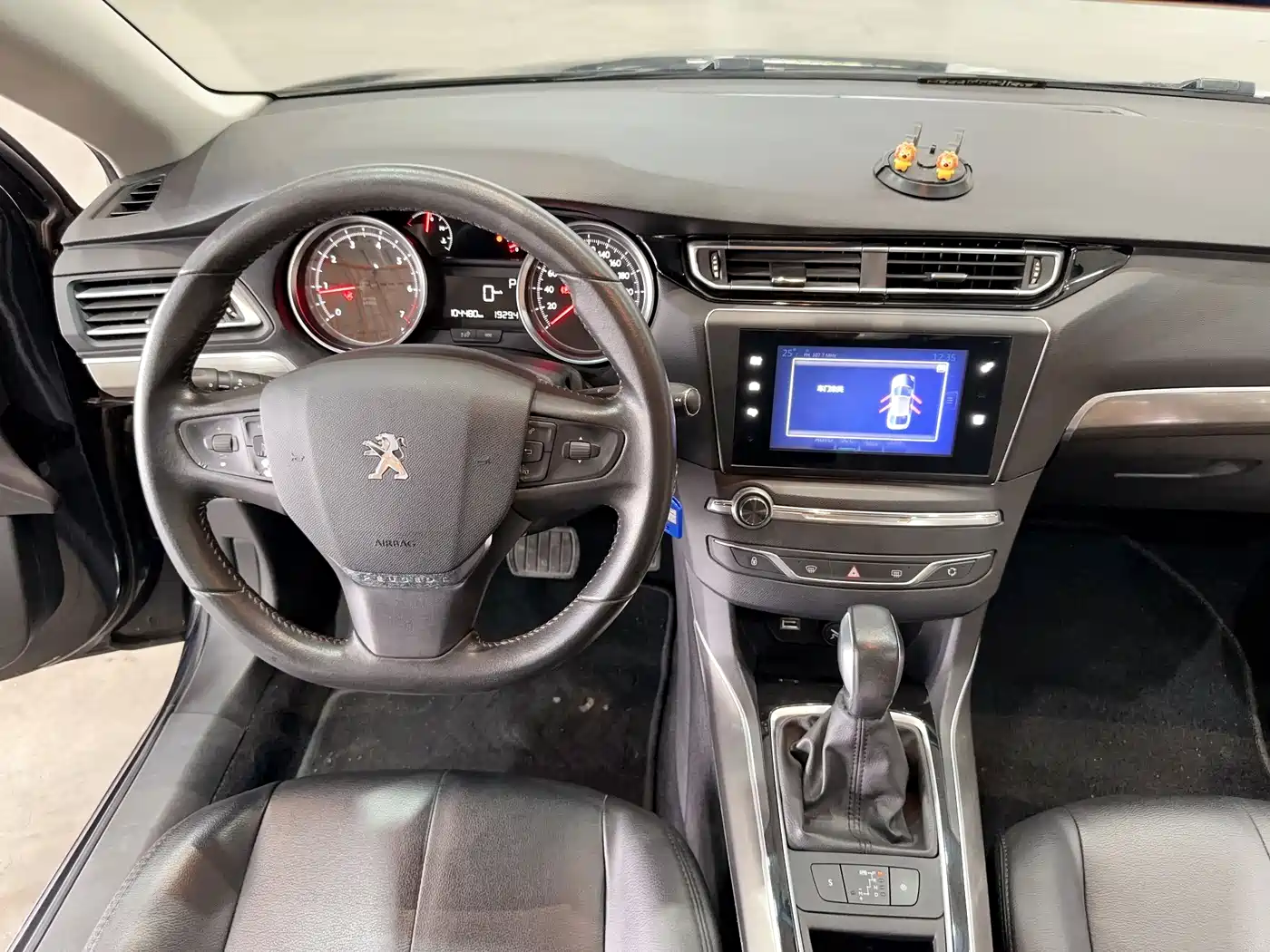 Peugeot 408 2015 Model 1.2T Automatic Luxury Edition фото 23