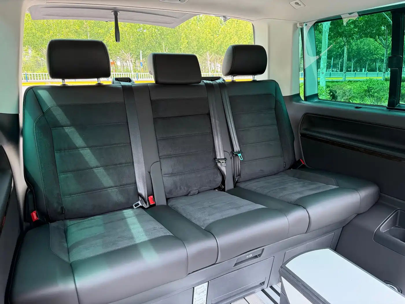 Volkswagen Multivan 2019 2019 2.0TSI 4WD Premium 7-seater